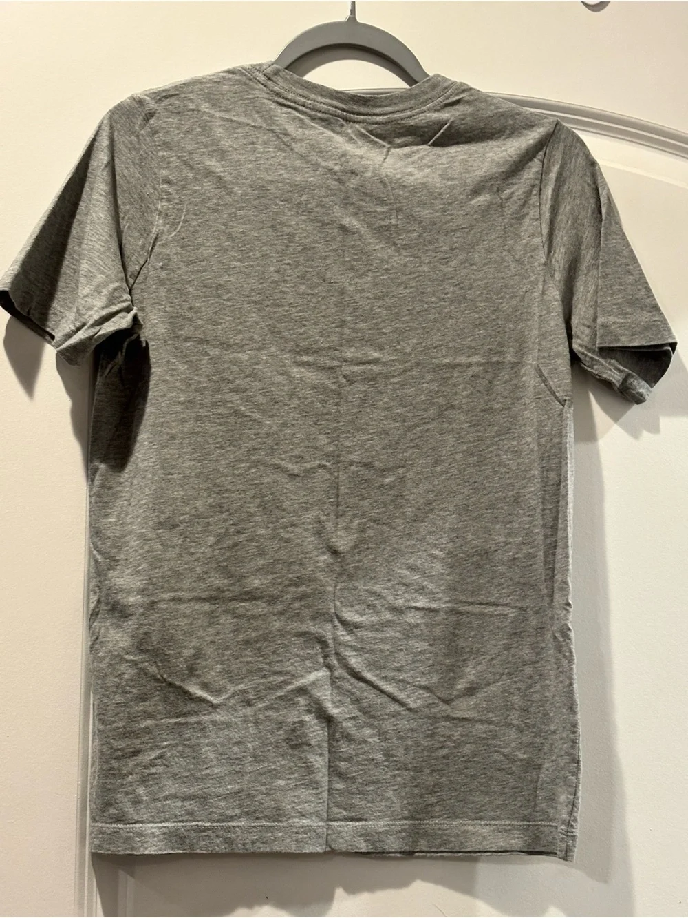 Nike Gray Short‑Sleeve 'Just Do It' Basketball Graphic Tee